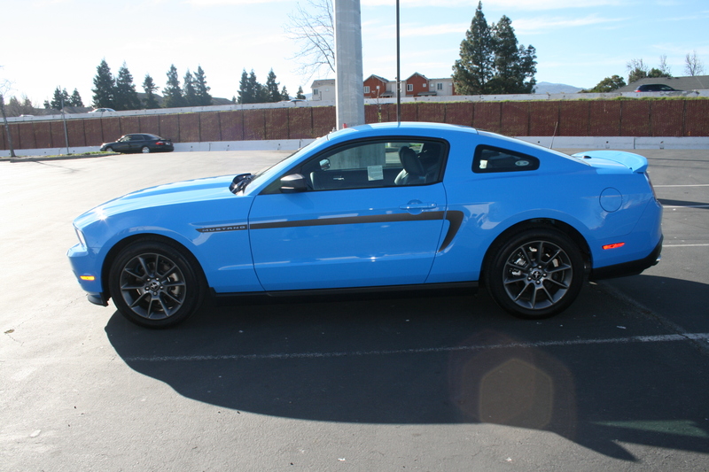 2012 mustang v6 coupe. 2012 mustang v6 coupe.